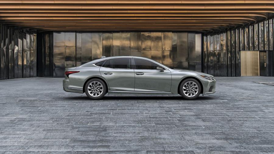Rijtest Lexus LS 500h AWD