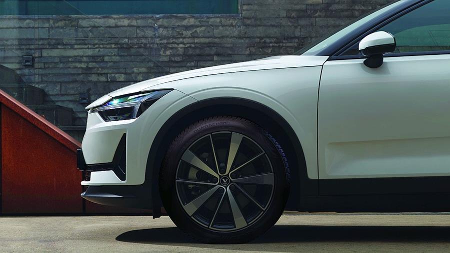 La majorité des propriétaires de véhicules électriques préfèrent les pneus dédiés aux VE