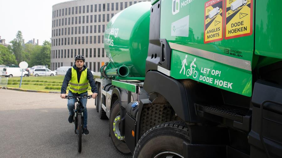 VUB-onderzoek redt levens in het verkeer