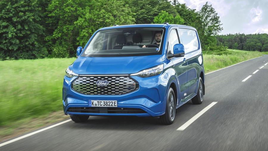 Essai routier du Ford Pro E-Transit Custom